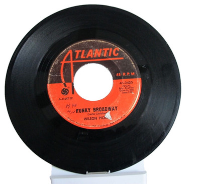 45 RECORD - WILSON PICKETT - FUNKY BROADWAY