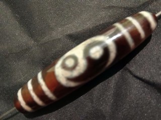 Lovely Rare Tibetan Natural Old Agate Dzi TaiJi FengShui Bead SS048