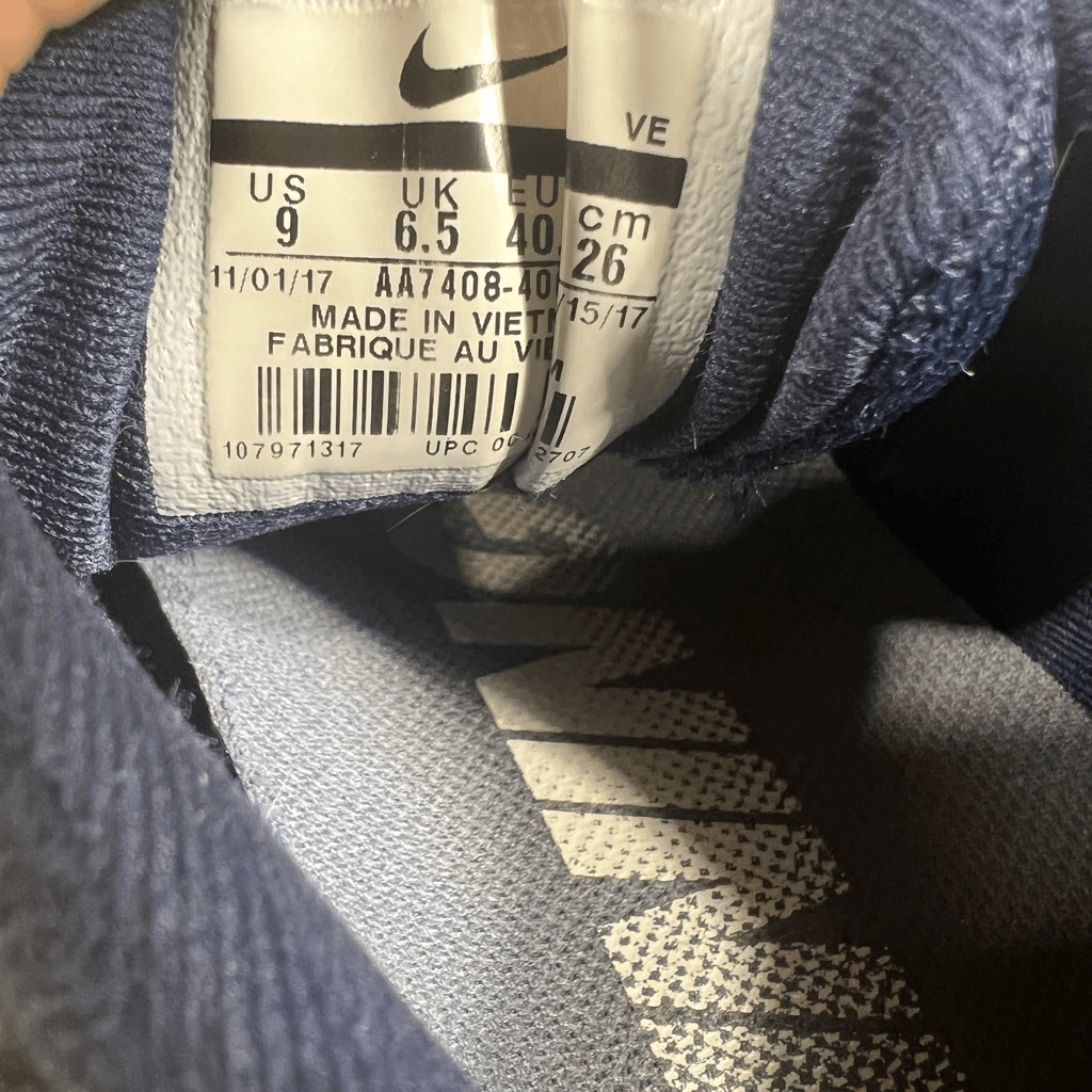 aa7408 nike