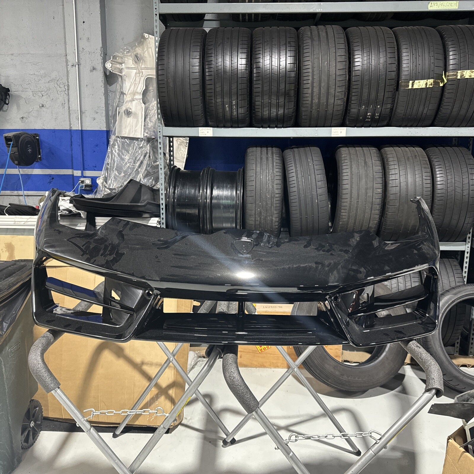 16 17 18 19 20 Lamborghini Huracan LP-580 FRONT BUMPER COVER OEM USED