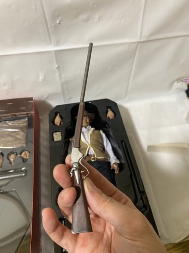 Sideshow Collectibles 1/6 100451 Clint Eastwood The Man With No Name Figure - Picture 19 of 23