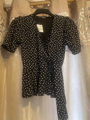 quiz polka dot top