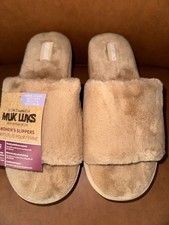 Muk Luks Irish Cream cozy platform Women's Slippers size Large 9 - 10 BRAND NEW