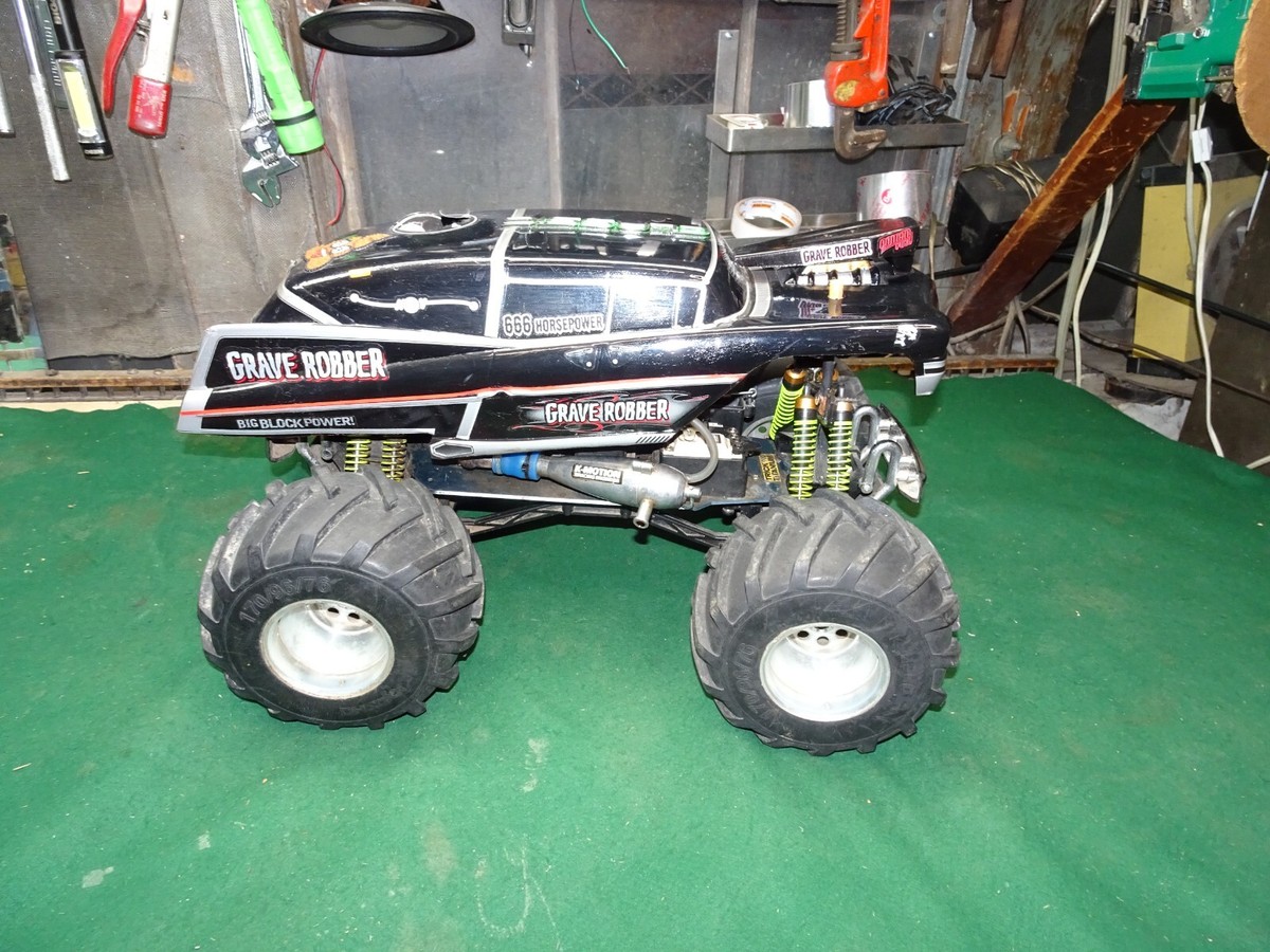 ジャンク KYOSHO/京商 エンジンカー MEGA FORCE メカ付き メガフォース