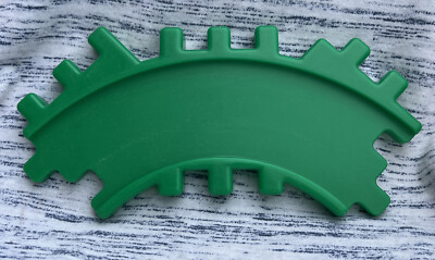 VTG LITTLE TIKES WEE WAFFLE BLOCKS 8  GREEN CURVED ROAD STREET REPLACEMENT BLOCK