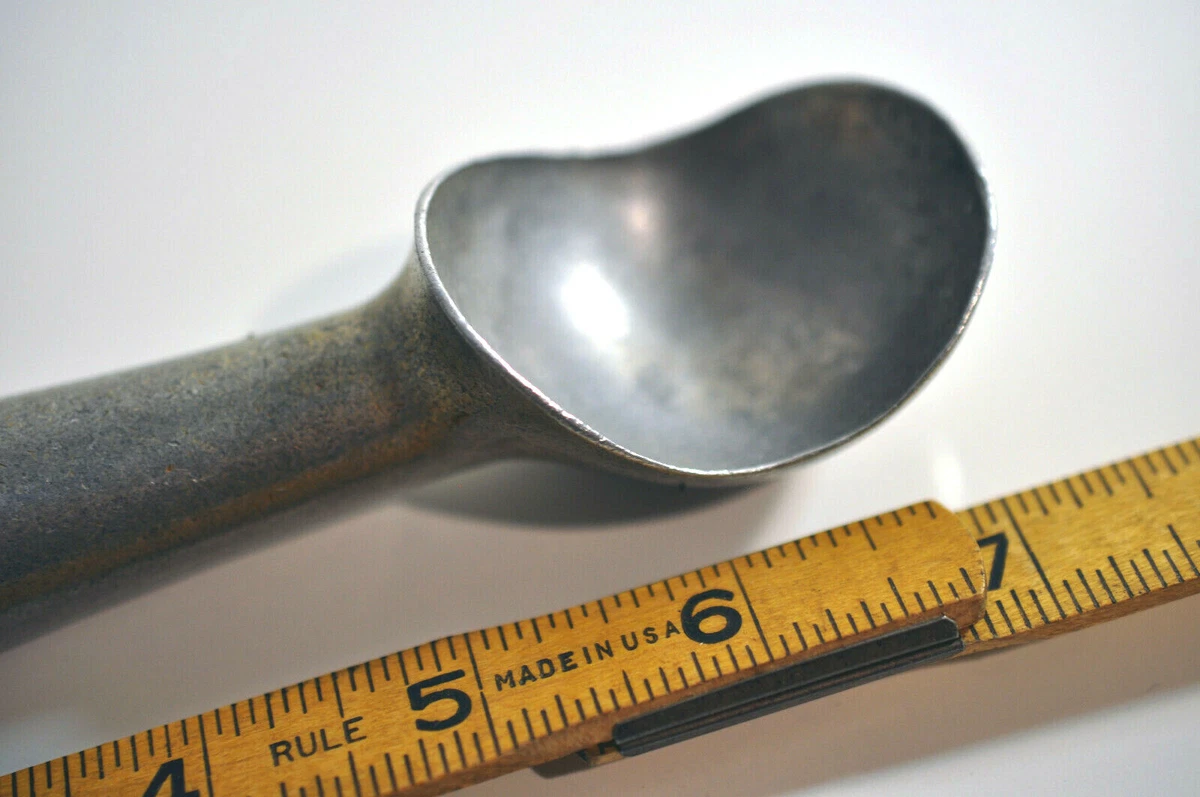 vintage cast metal ice cream scoop Zeroll Co. Toledo Ohio #20