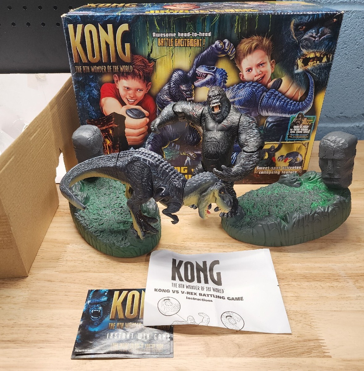 KONG 8th Wonder Of The World - KONG VS V-Rex Battling Game KONG 8th Wonder Of The World - KONG VS V-Rex Battling Game