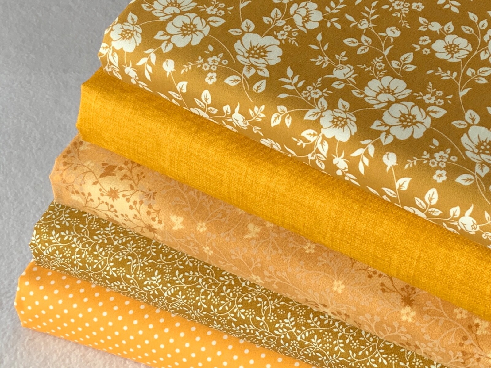 100% cotton fabric Fat Quarter Bundle quilting patchwork craft floral flowers H