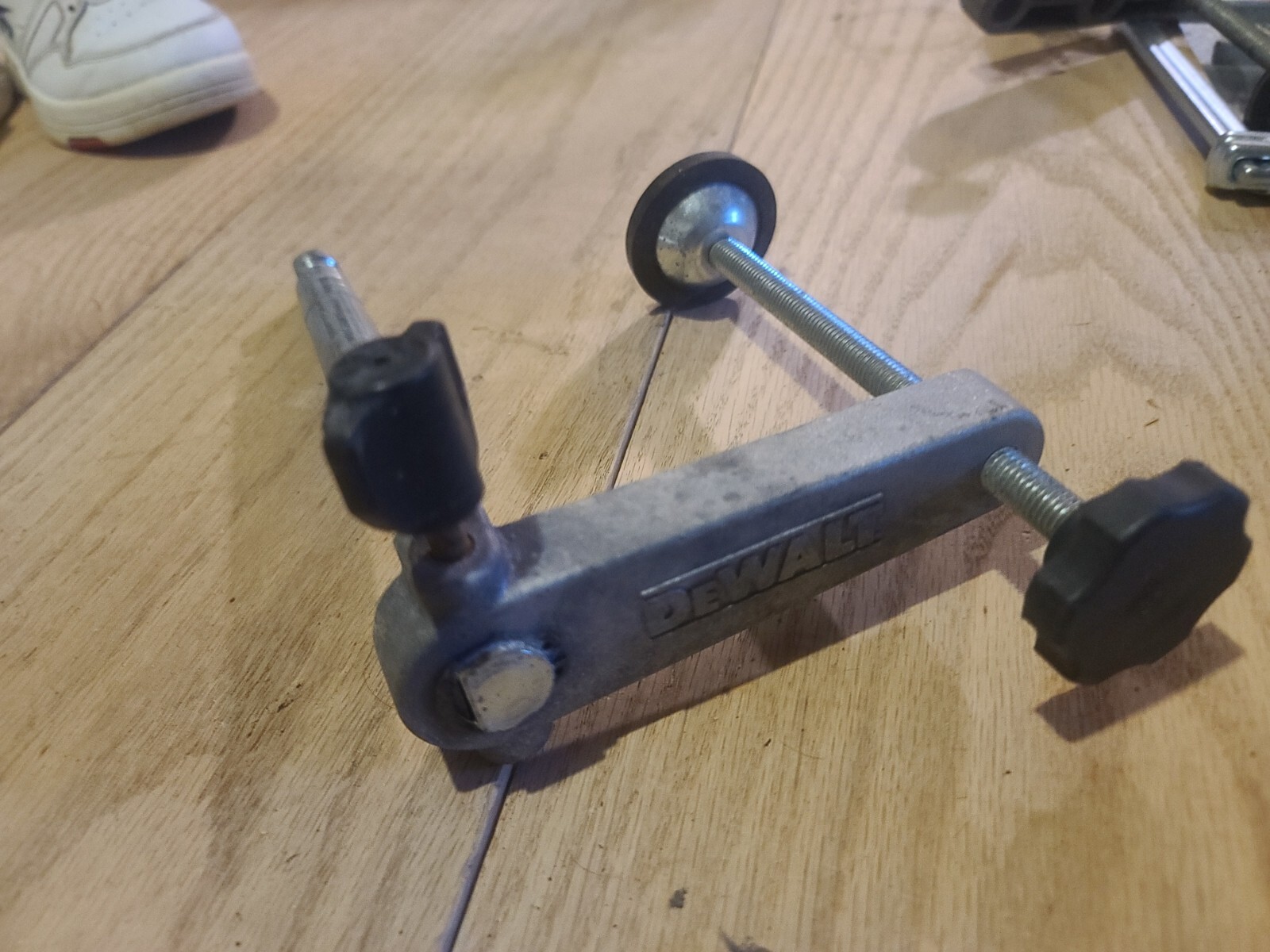 NICE ORIGINAL Dewalt DW718 12" Miter Saw Material Clamp Hold Down