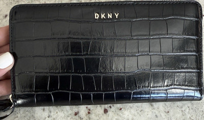 DKNY Women s Black Crocodile Pattern Zip-Around Wallet w/ Logo, Card Slots
