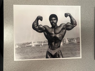 ROBBY ROBINSON bodybuilding muscle photo (rp)