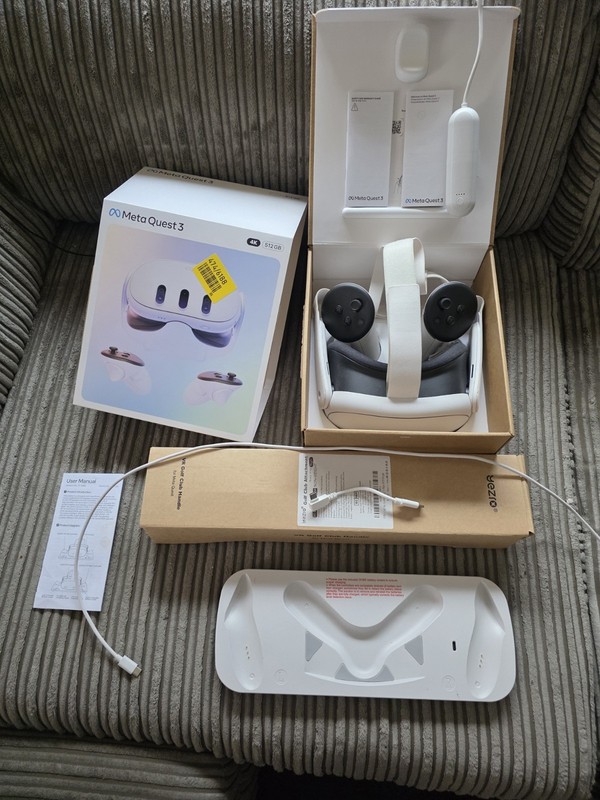 Meta Quest 3 512GB Standalone VR Headset w/ Controllers 120Hz USB-C IPD