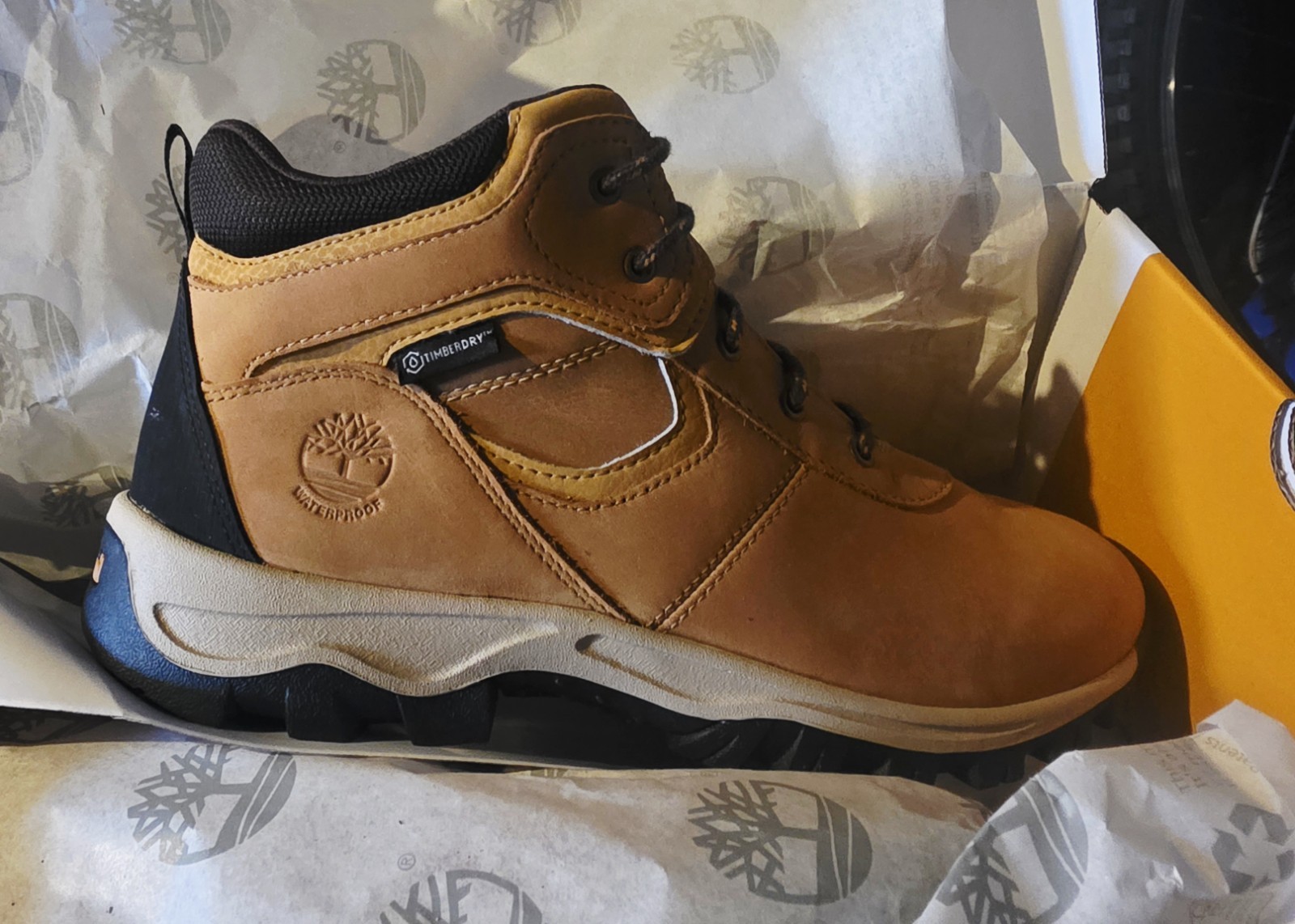 's Timberland Hiking Boots Size 7 New!!!