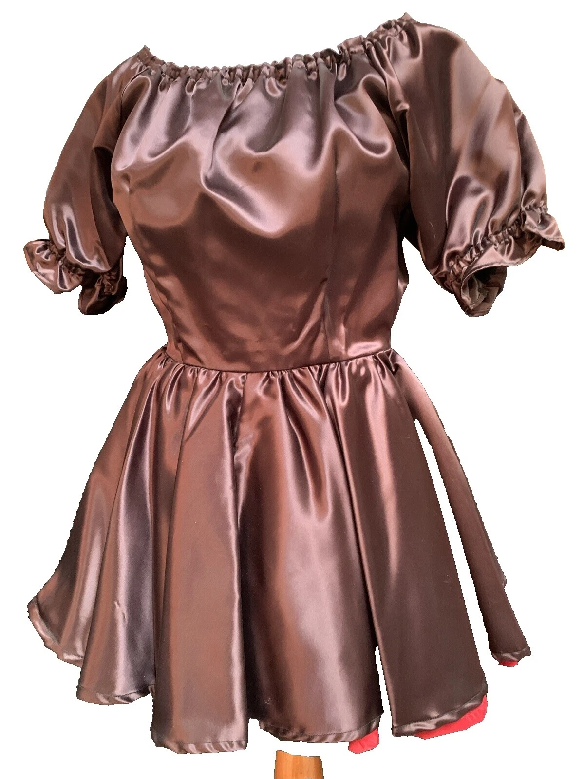 Атласные костюмы на Хэллоуин ручной работы