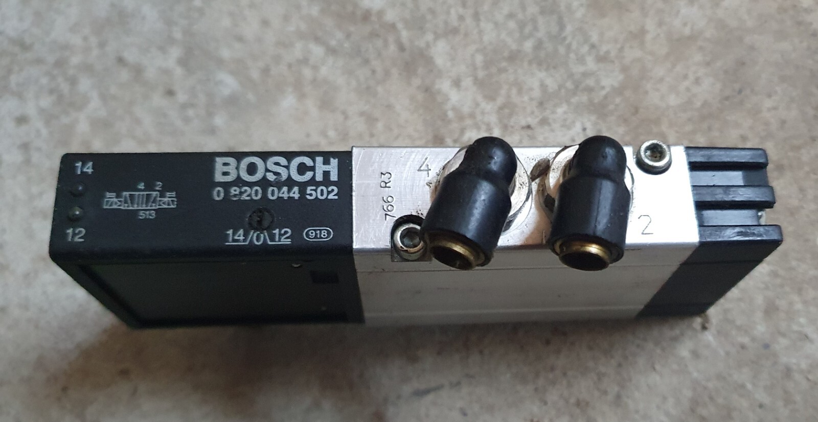 Bosch 0 820 044 502 Pneumatic Valve Directional Control Valve