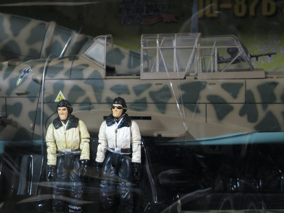 21st Century Toys 1:18 Stuka JU-87B Libya German WWII Ultimate Soldier ...