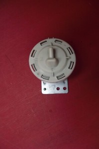 Waschmaschine BEKO WM74135W Druckschalter