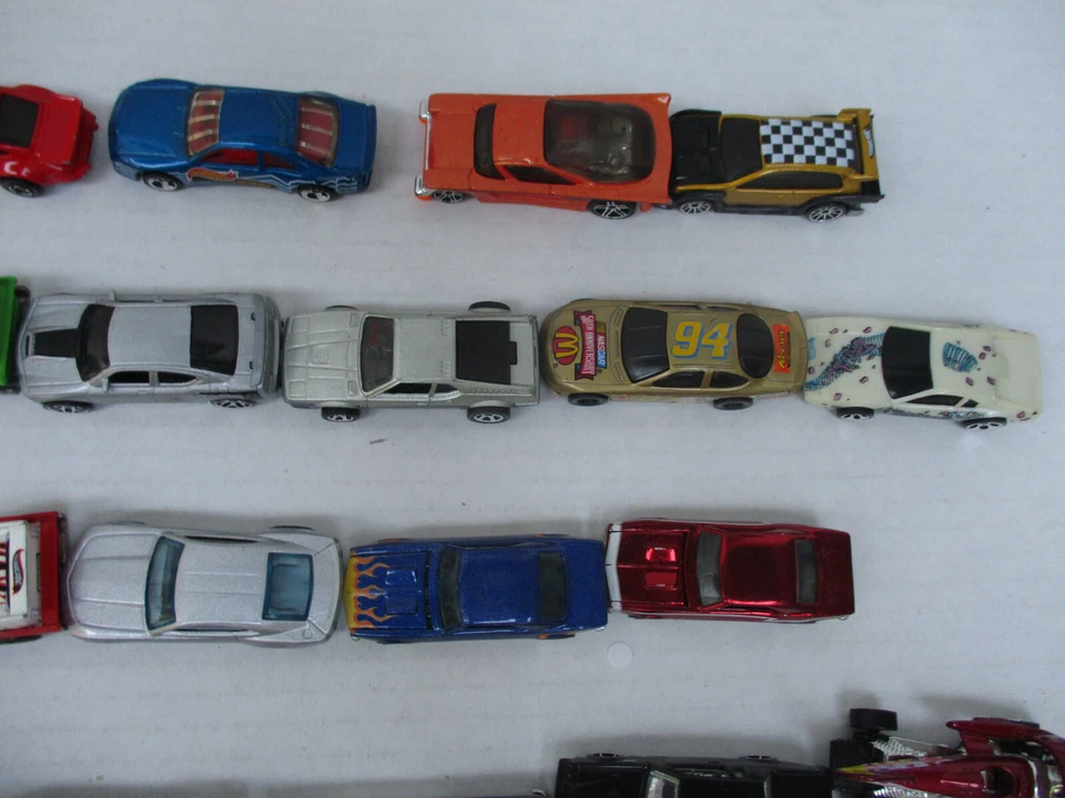 Hot Wheels Die Cast Car BIG LOT Vintage Button Classic Race Truck Auto - Image 4 of 4