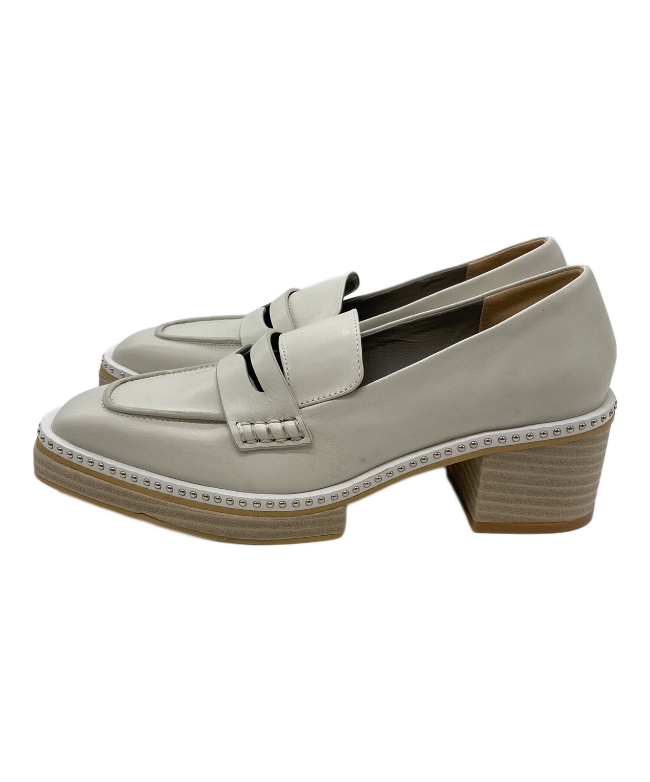 Ameri Studded Coin Loafers/ White/ Size M - image 2