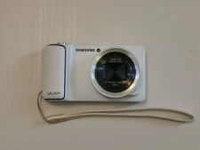 Samsung Galaxy Digital Camera EK-GC100 16.3MP, boxed + leather case - white