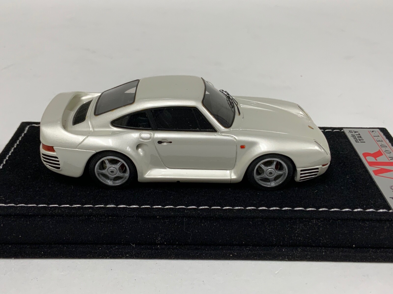 Picture 3 of 6