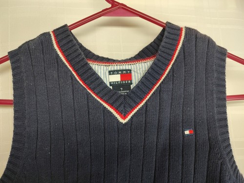 Tommy Hilfiger Chaleco Tejido Cuello en V Azul Marino, Rojo, Blanco Para Niños Talla 7 Excelente - Imagen 11 de 11