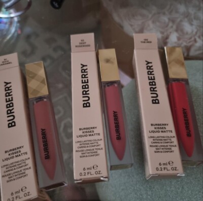 Brandneu verpackt Burberry Kisses flüssiger matter Lippenstift X 1 Farben erhältlich 81 & 106 