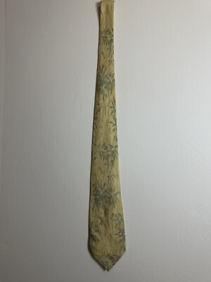Tommy Bahama Palm Tree Necktie 100% Silk Yellow Men s 58L