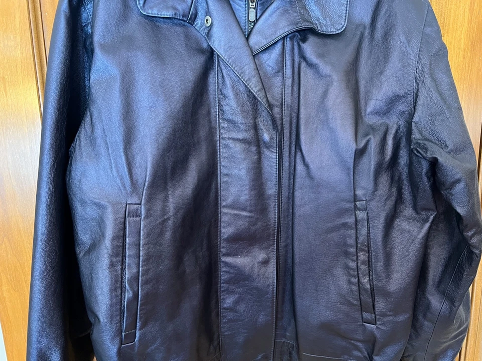 Chaqueta de bombardero de cuero azul marino Bod & Christensen para hombre usada en excelente estado 42 Foto 3 de 4