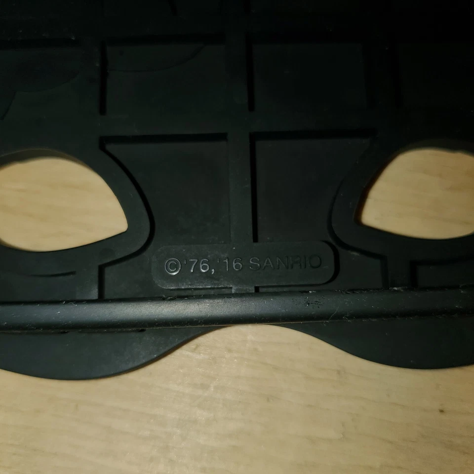 Hello Kitty iphone 5 Case Black/ Pink Bow Rubber Lanyard/Strap (Sanrio Brand) - Image 4 of 4