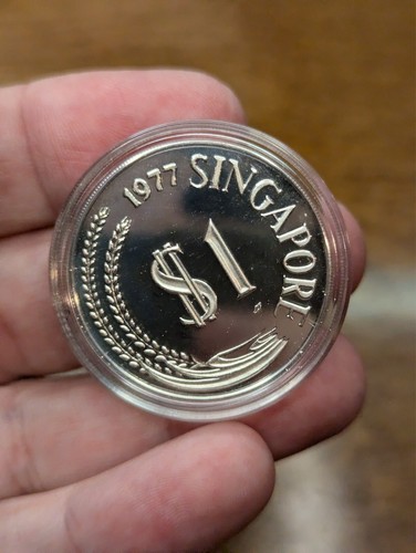 1976 Singapore $1 Lion Silver Proof Coin in Capsule - Picture 2 of 17