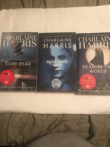 Lot of 9 CHARLAINE HARRIS Sookie Stackhouse Novel & Trueblood 1st Season DVDs - Picture 11 of 12