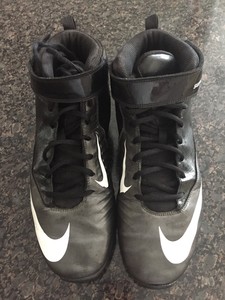 nike superbad shark cleats