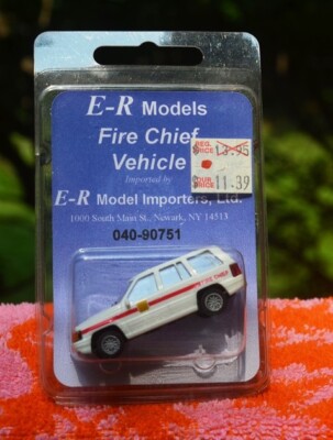 NEW E. R. MODELS    HO SCALE FIRE CHIEF UNIT VEHICLE # 040-90751