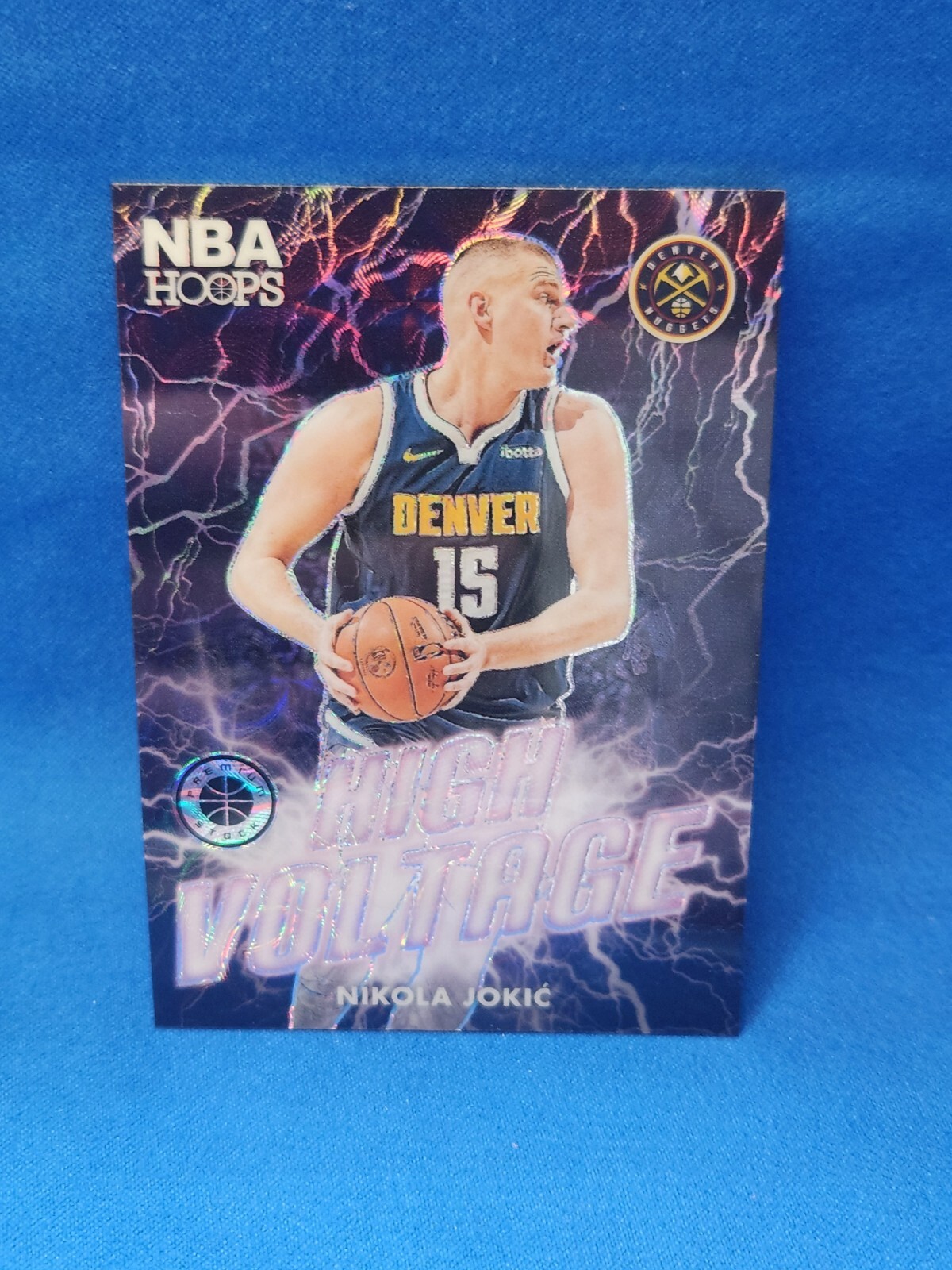 NIKOLA JOKIC 2023-24 NBA HOOPS PREMIUM STOCK #11 HIGH VOLTAGE PRIZM