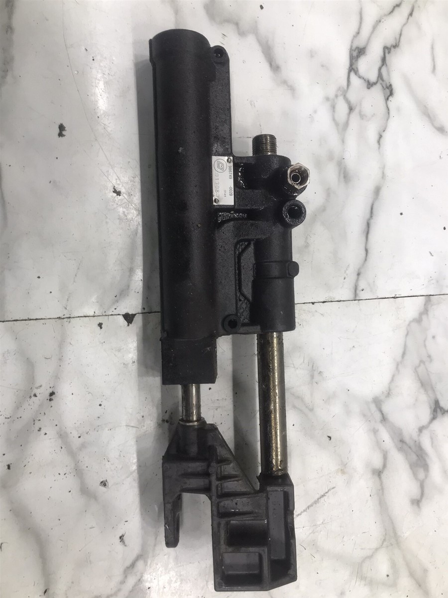 92 OMC 5.0 Cobra Stern Out Drive power steering hydraulic