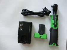 Snap-On CTR761 Green  3/8"  14.4v  Cordless Ratchet Battery & Charger Set