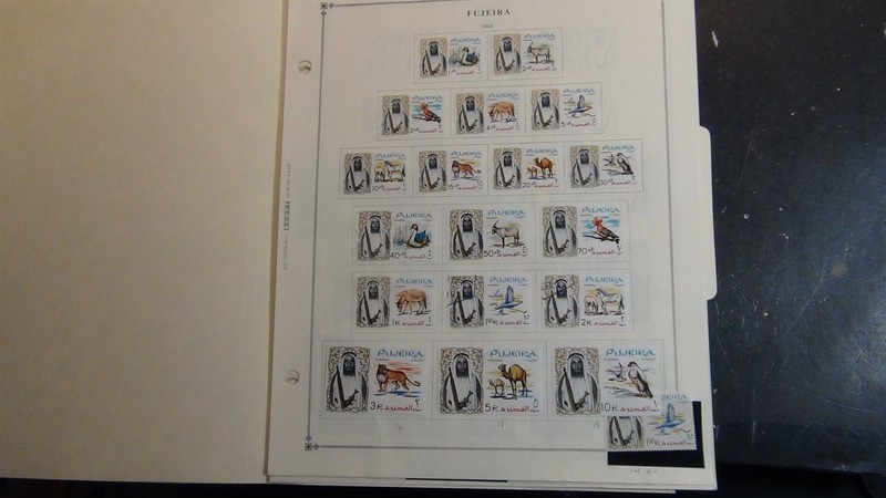 Stampsweis Fujeira stamp collection on pages est 373 stamps 