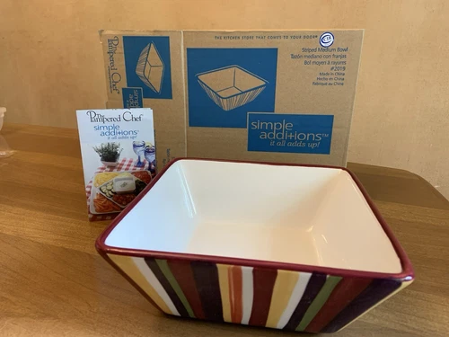 PAMPERED CHEF SIMPLE ADDITIONS STRIPED MEDIUM SQUARE BOWL NEW