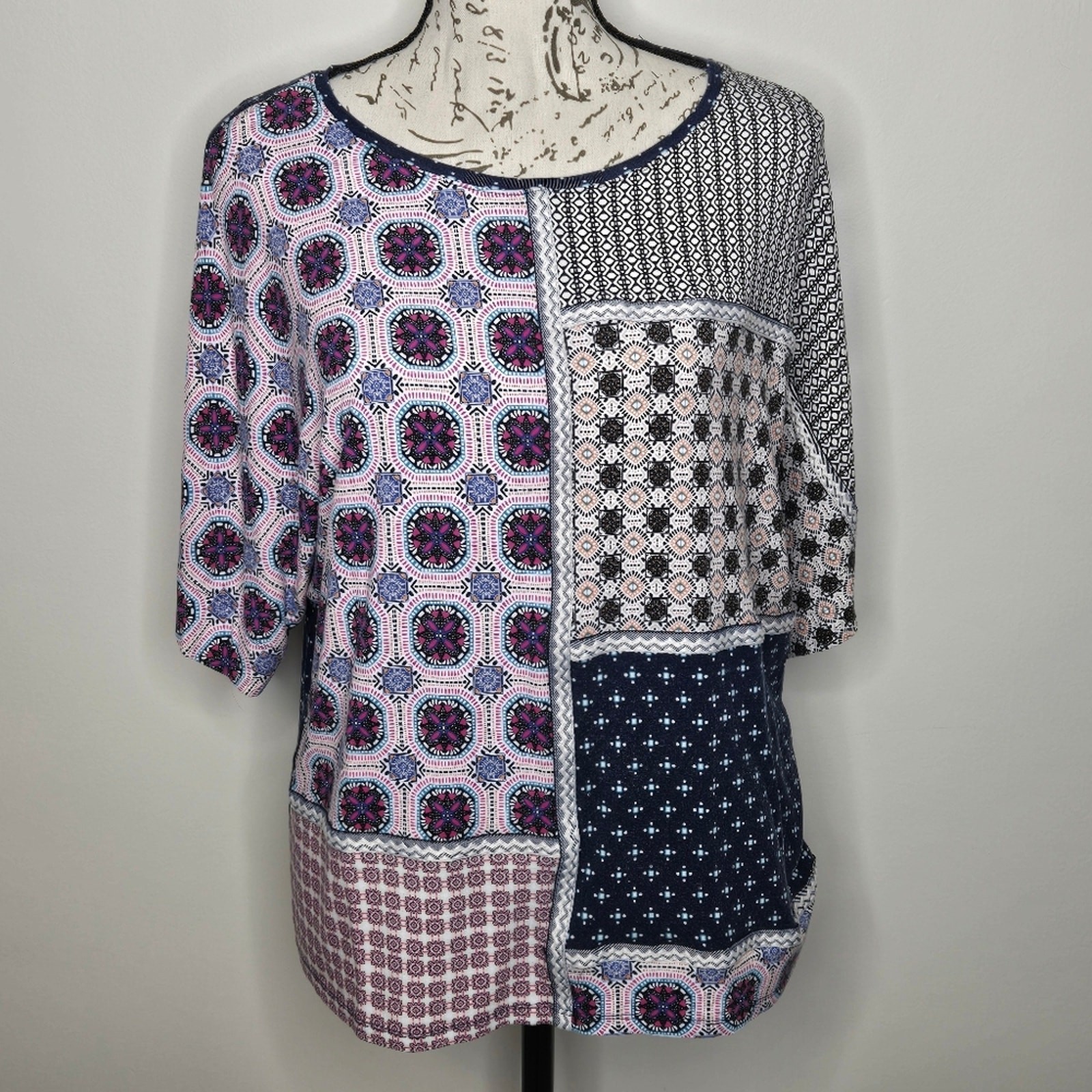 CHICOS Multicolor Patchwork Patterned Womens Shor… - image 1