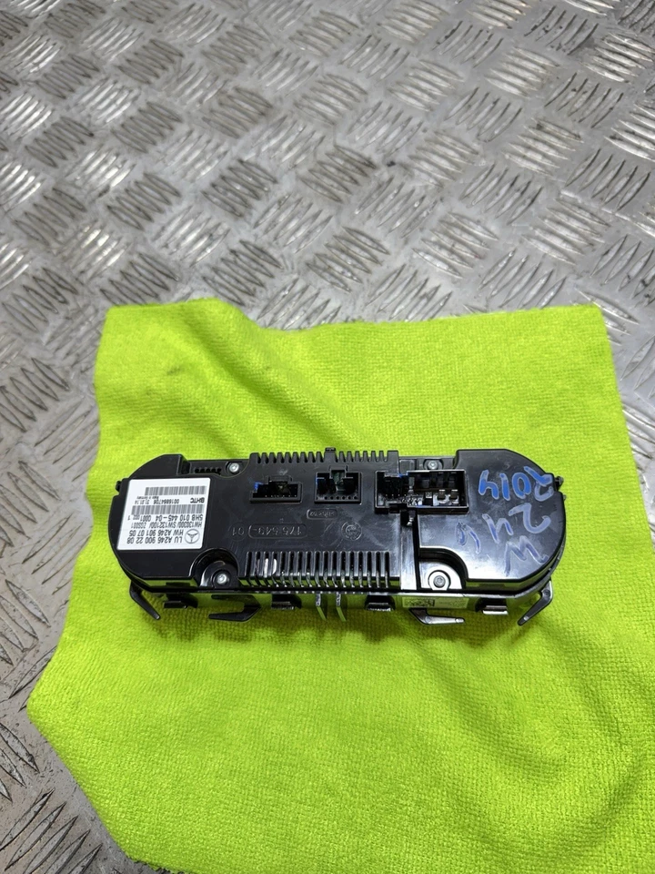 MERCEDES A CLASS W176 A/C HEATER CONTROL A2469002208 - Image 4 of 4