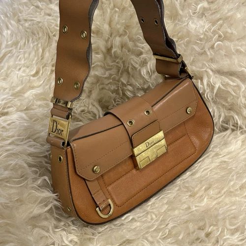 Sac à bandoulière Christian Dior cuir marron Columbus Street chic vintage
