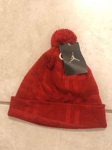 red jordan beanie