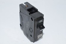 Lot of 2 GE General Electric 20 Amp Circuit Breakers HACR