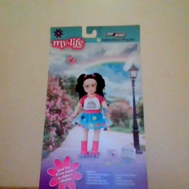 NEW GENERATION DOLL CLOTHES R0LLER SKATE PLAY SET CARE BEARS MY LIFE AS