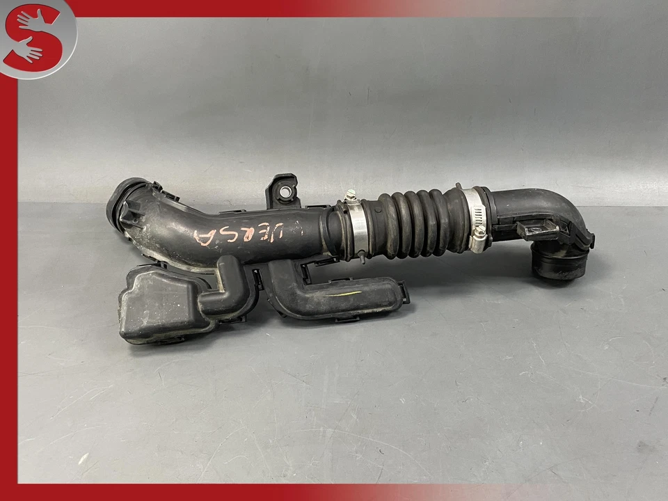 Nissan Versa 2014 sedán de 4 puertas - tubo de admisión de aire Foto 2 de 4