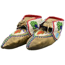 Chippewa Childrens' Mocassins Beaded and Leather
