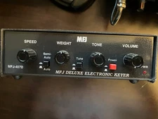 MFJ Deluxe Electronic Keyer-Model 407d- Includes Power Cord- and it works!