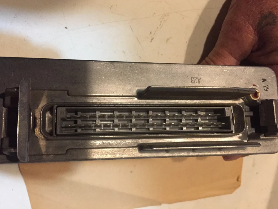 93 94 BMW 525I BOSCH ABS MÓDULO DE CONTROL FRENO ANTIBLOQUEO 0265103047 OEM#430  Foto 2 de 4