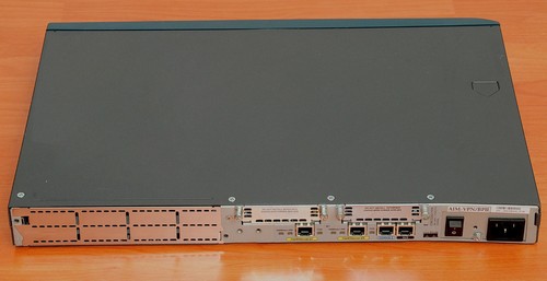 Cisco 2612 Ethernet, Token Ring Router + WIC1T en WIC1B - Photo 2/2